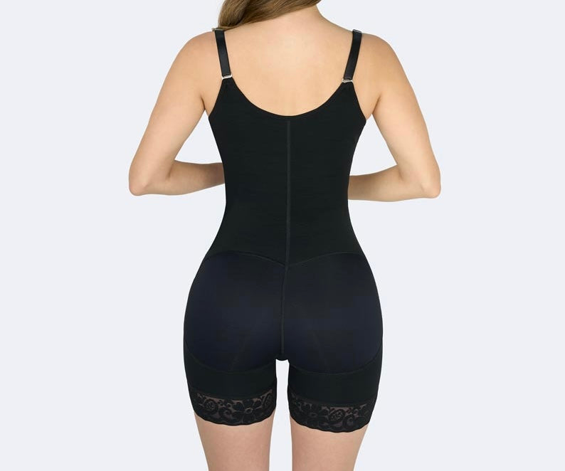 Bodyshorts with Brooches